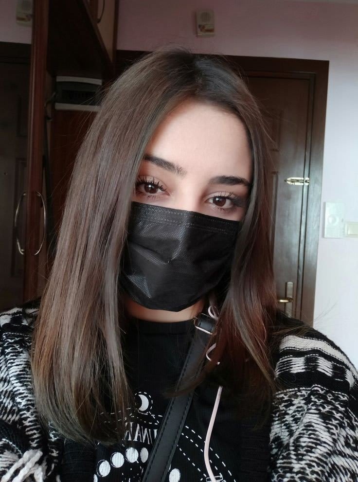 Hidden Face Girl 102