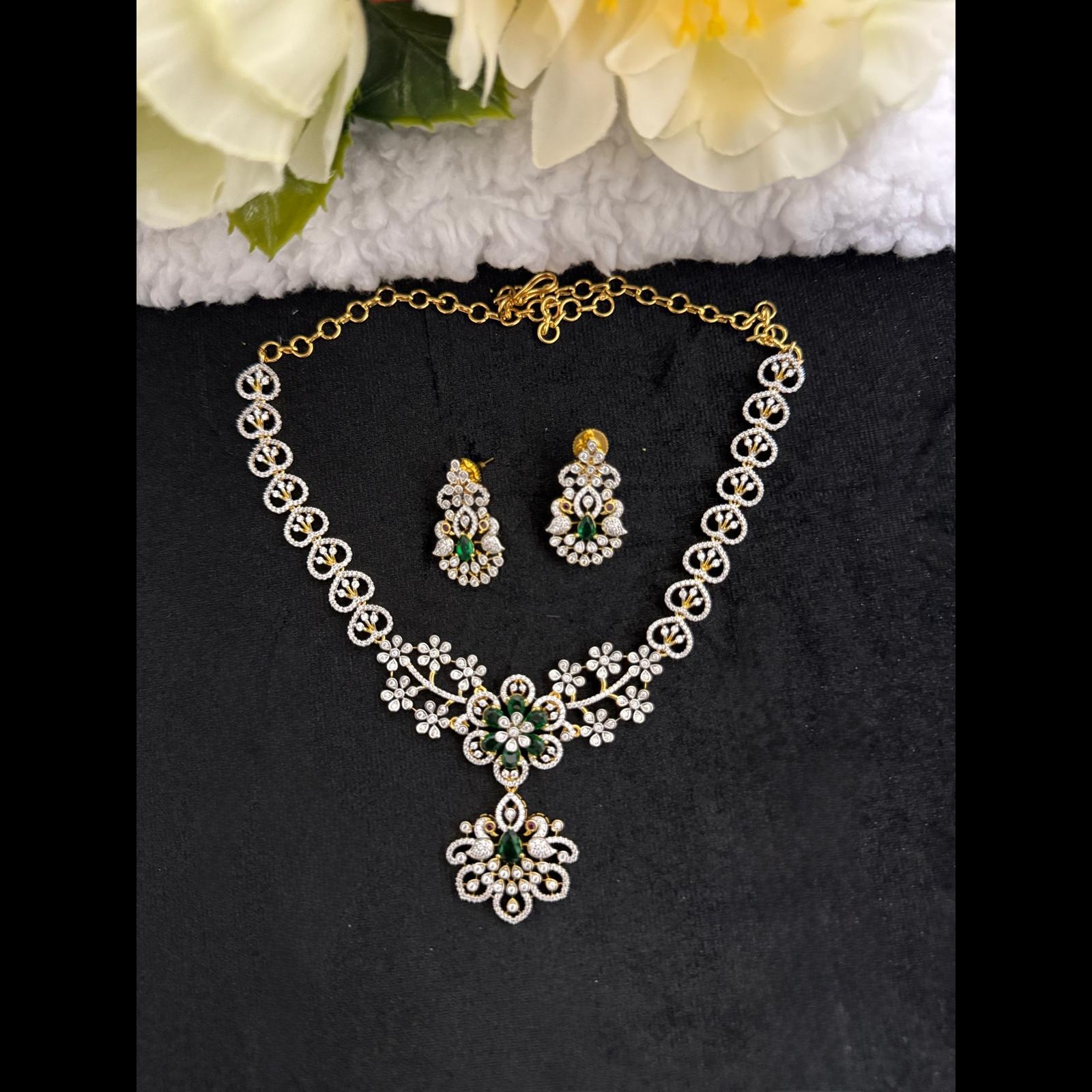 Diamond Neckset V350