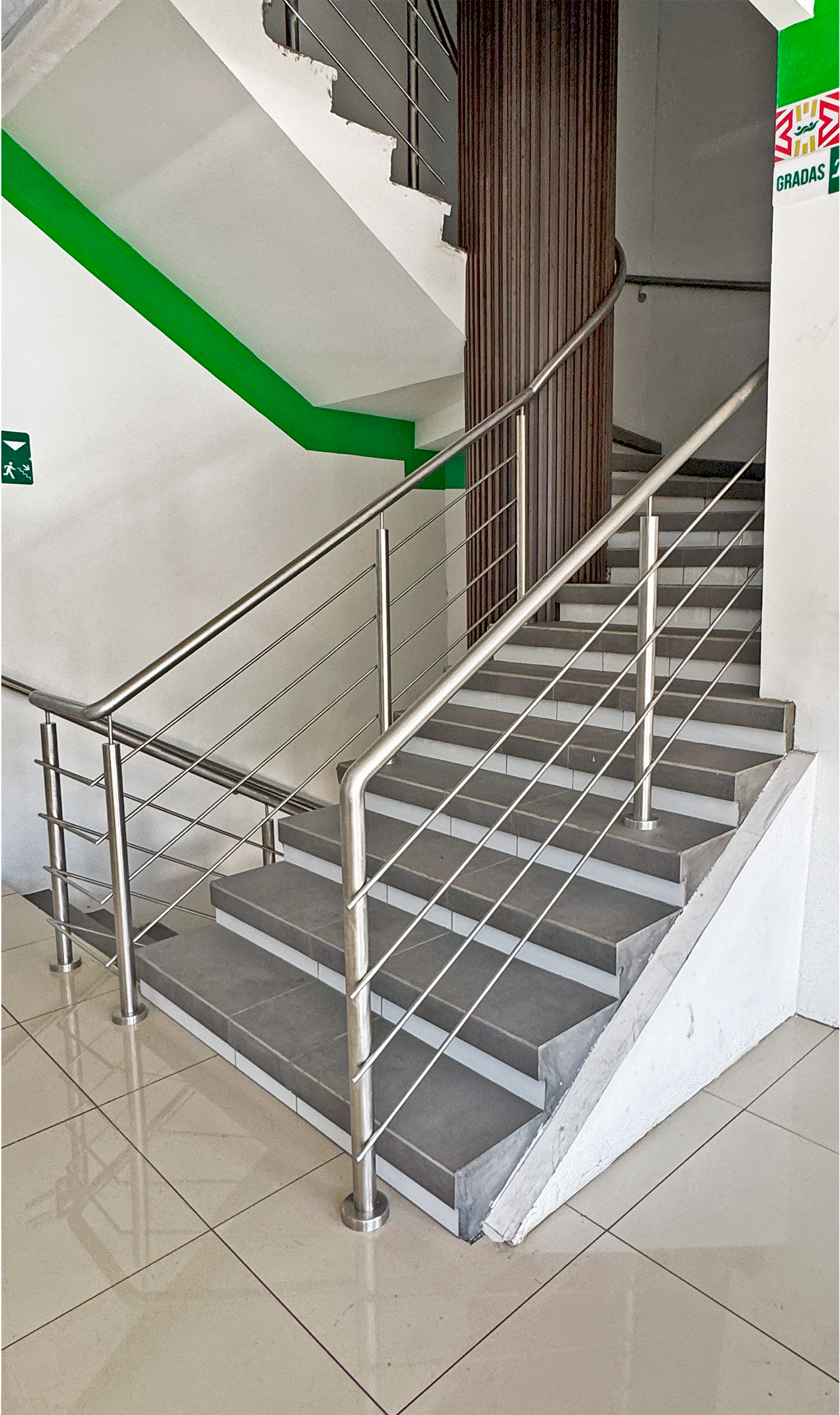 Barandas en acero inox para comercial