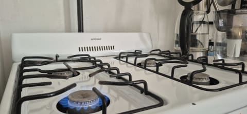 No gas, NYC, apartment