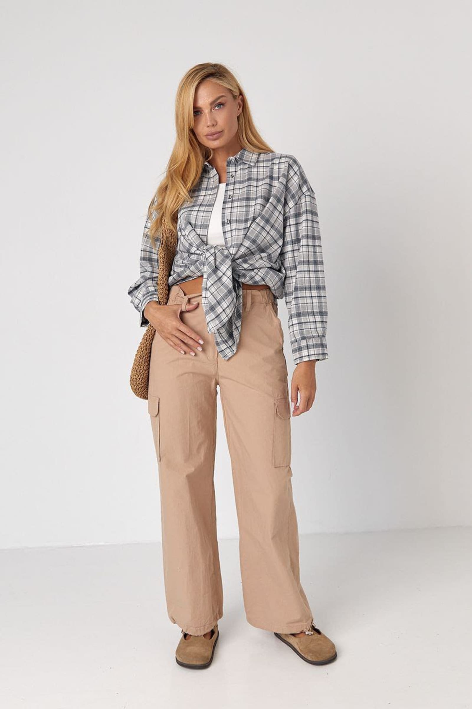Жіноча картата сорочка oversize — Сірий | EMBODY — 5