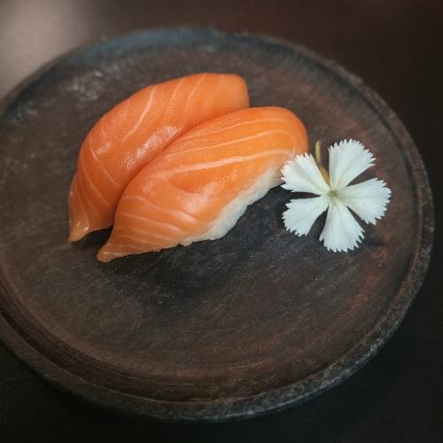 Nigiri de salmão