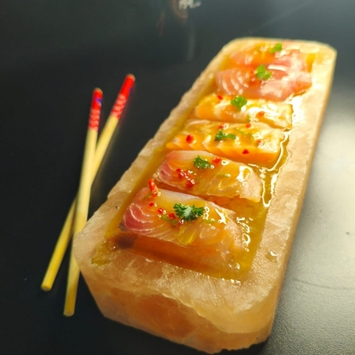 Carpaccio na pedra de sal rosa