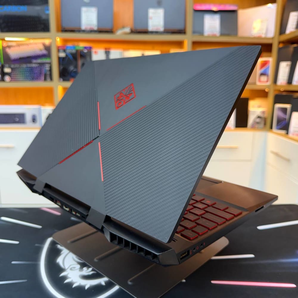 HP HP OMEN 15 I5 9300H 16GB 512SSD GTX 1650 4GBVRAM 15.6'' - LAPTOP vue 10