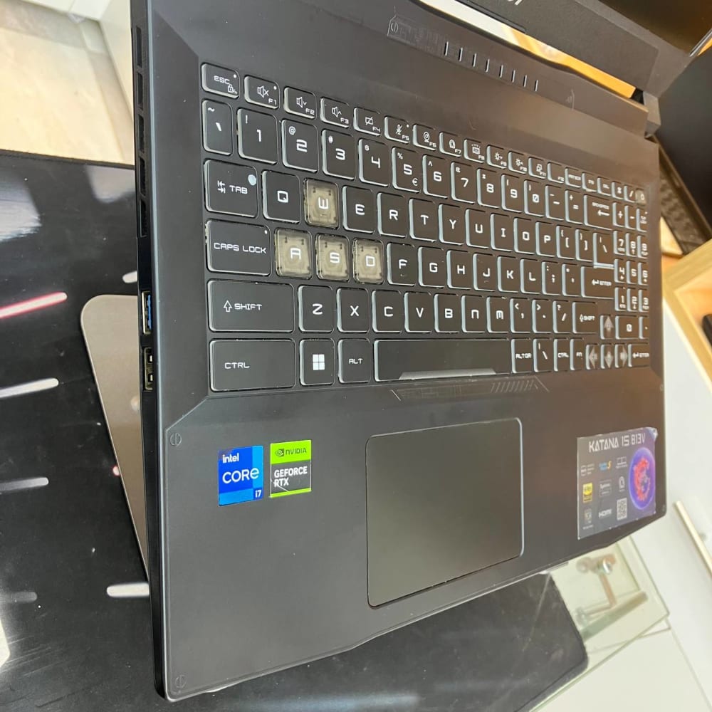 MSI MSI KATANA 15 B13V I7 12700H 16GB 512SSD RTX4060 8GBVRAM 15.6'' 240HZ - LAPTOP GAMER vue 3