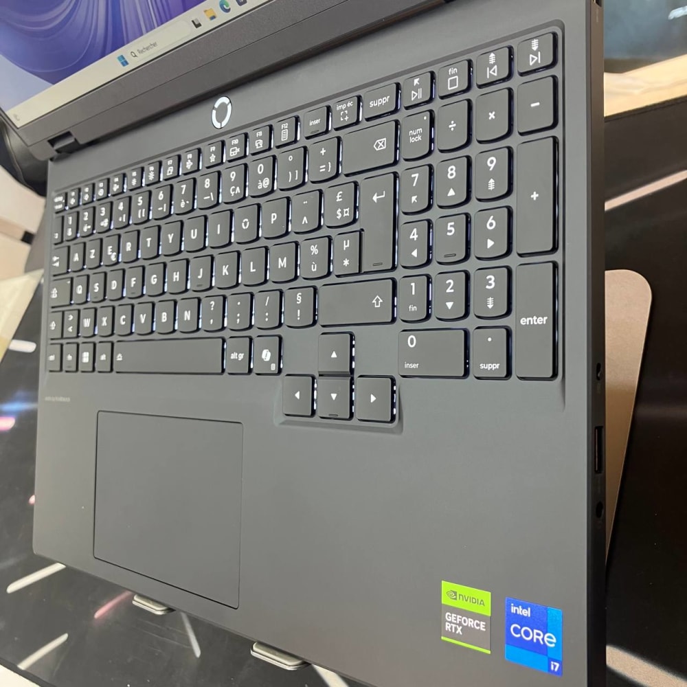 LENOVO LENOVO LEGION 5 CORE I7 13650HX 32GB 512SSD RTX 5070 8GBVRAM 15.6'' FHD 165HZ - LAPTOP vue 4