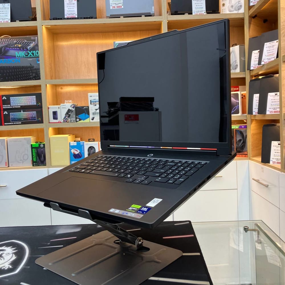 LENOVO LENOVO LEGION 9I GEN10 ULTRA9 275HX 32GB 1TB RTX5090 24GB 18 4K 240HZ - LAPTOP 