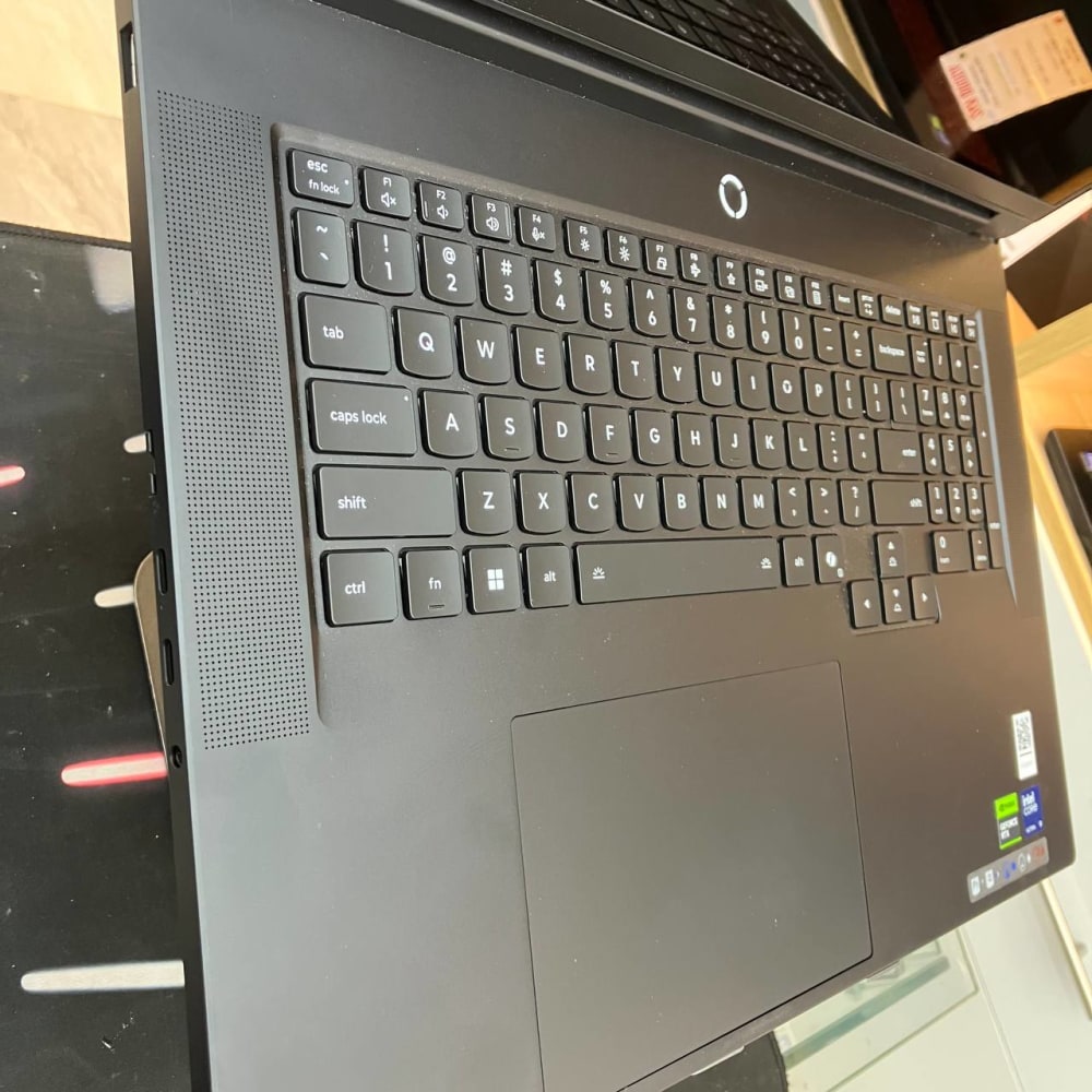 LENOVO LENOVO LEGION 9I GEN10 ULTRA9 275HX 32GB 1TB RTX5090 24GB 18 4K 240HZ - LAPTOP vue 3