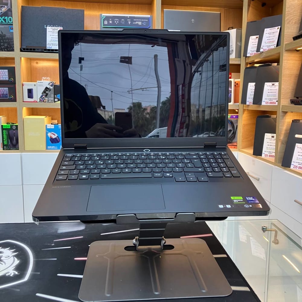 LENOVO LEGION PRO 5 ULTRA 7 255HX 32GB 1TB RTX 5070 8GBVRAM 15.6 OLED 165HZ - LAPTOP vue 2