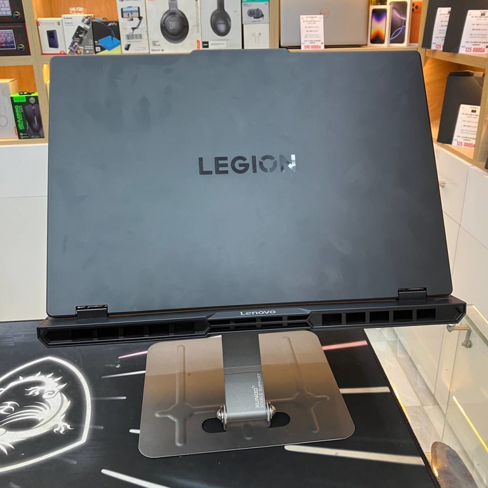 LENOVO LEGION PRO 5 ULTRA 7 255HX 32GB 1TB RTX 5070 8GBVRAM 15.6 OLED 165HZ - LAPTOP vue 6