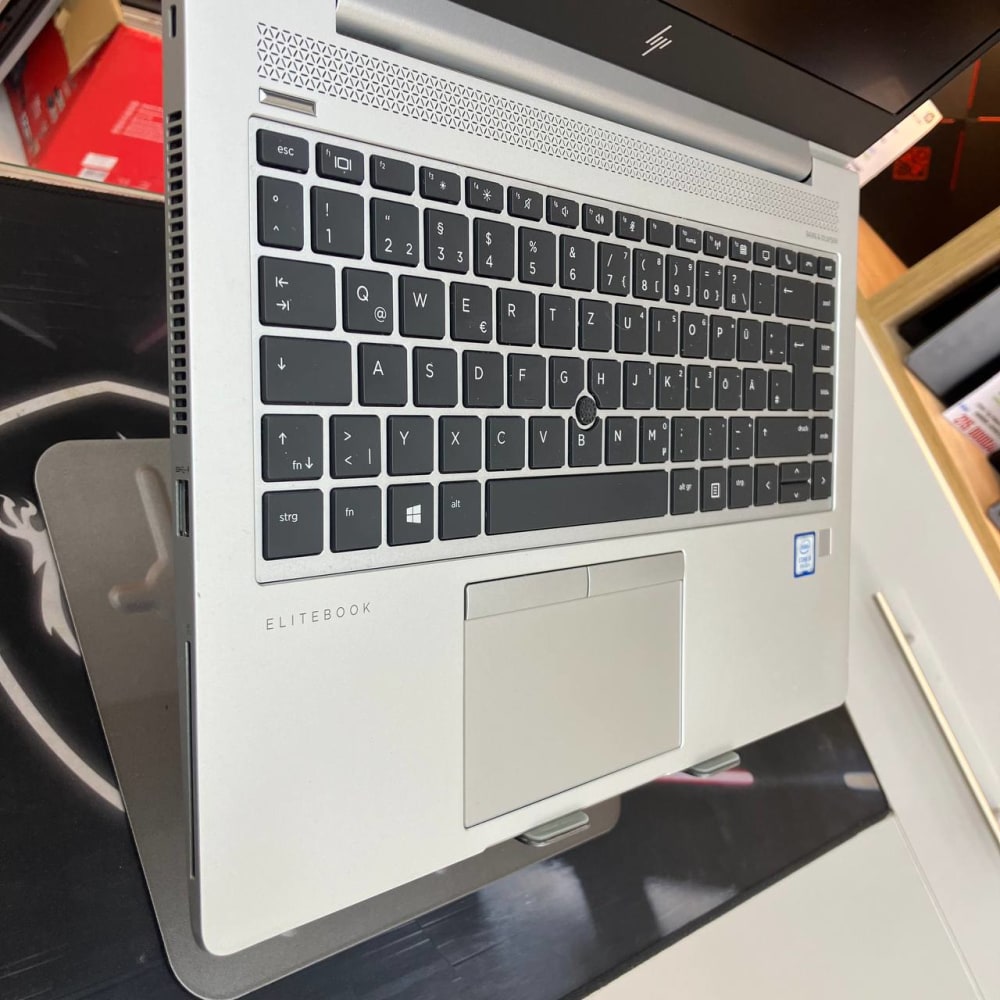 HP HP ELITEBOOK 840 G6 CORE I5 8265U 8GB 256SSD 14'' FHD - LAPTOP vue 6