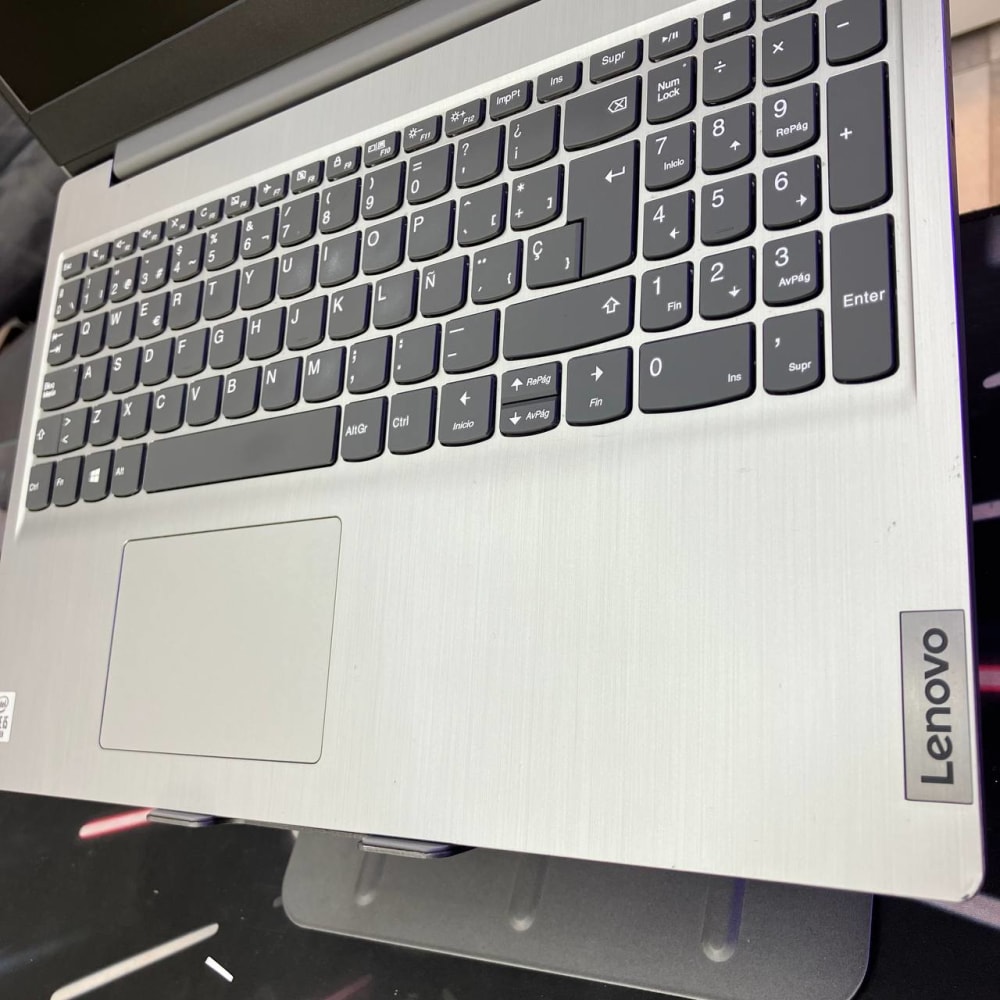 LENOVO  LENOVO IDEAPAD 3 CORE I5 1035G1 8GB 256SSD 15.6 FHD - LAPTOP vue 4