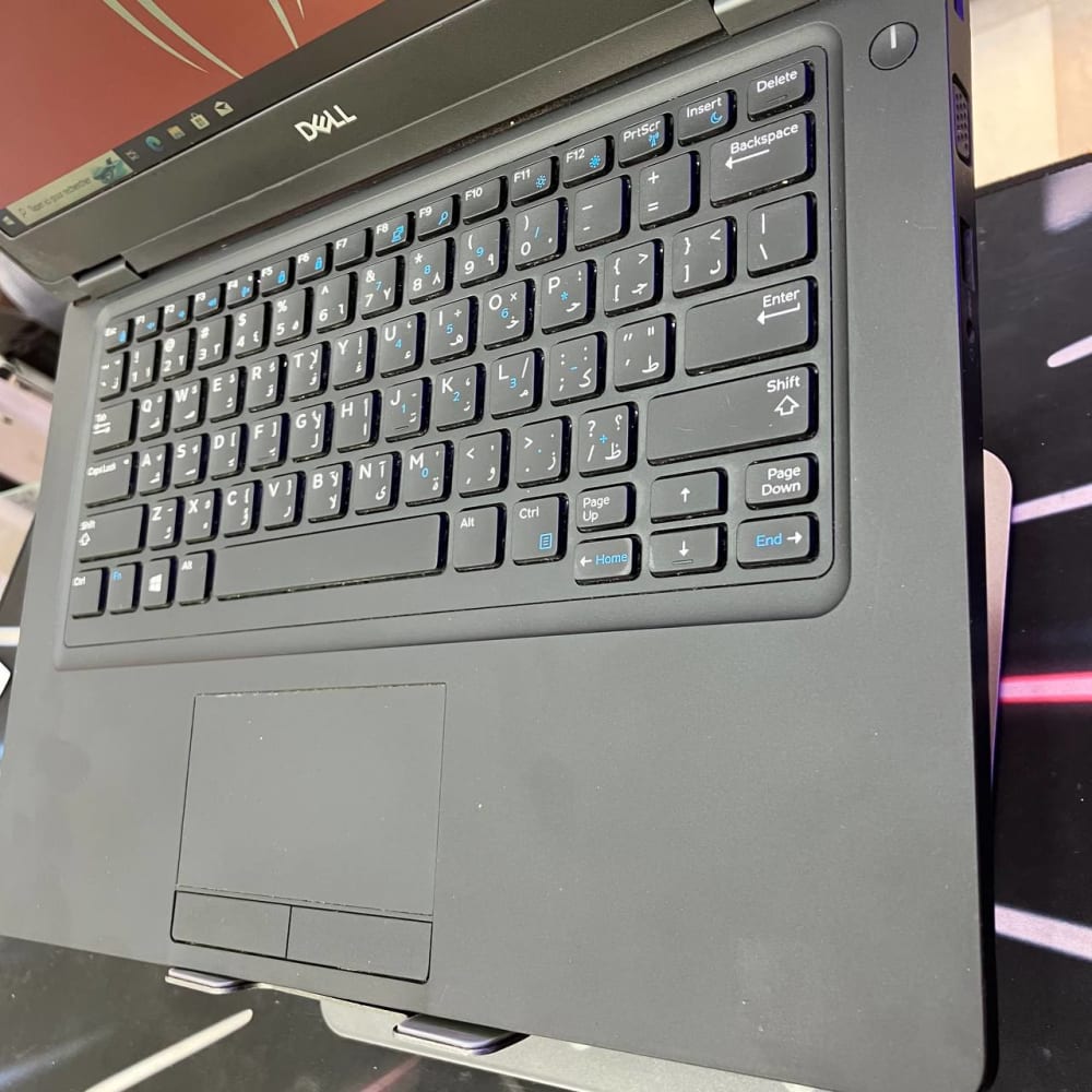 LENOVO DELL LATITUDE 5490 CORE I7 8650U 8GB 256SSD 14 HD+ - LAPTOP vue 4