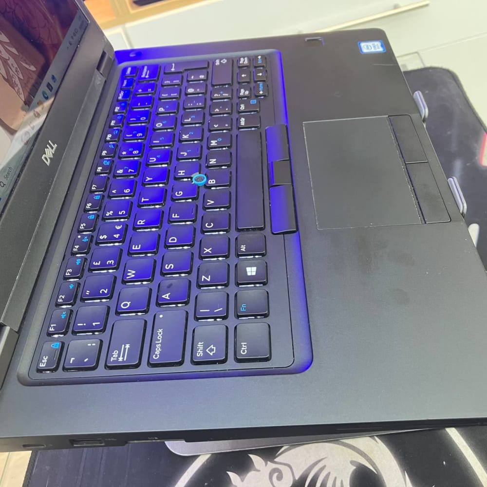 DELL DELL LATITUDE 5490 CORE I5 8250U 8GB 256SSD 14 FHD TACTILE - LAPTOP vue 3
