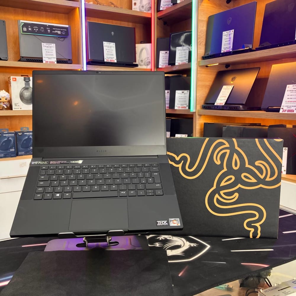 RAZER RAZER BLADE 14 RYZEN 9 5900HX 16GB 1TB SSD RTX3080 8GBVRAM 14 QHD 165HZ - LAPTOP vue 2