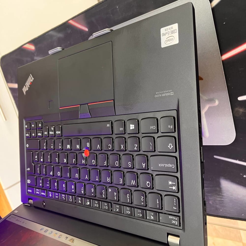 LENOVO LENOVO THINKPAD X13 CORE I5 10310U 16GB 256SSD 13.3 FHD TACTILE - LAPTOP vue 4