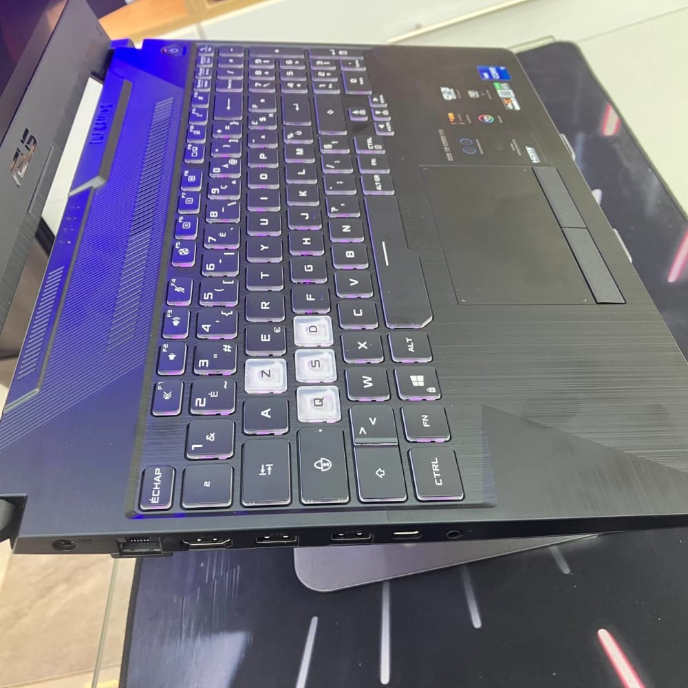 ASUS ASUS TUF GAMING F15 CORE I7 11800H 16GB 512SSD RTX3050 4GBVRAM 15.6 FHD 144HZ - LAPTOP vue 4