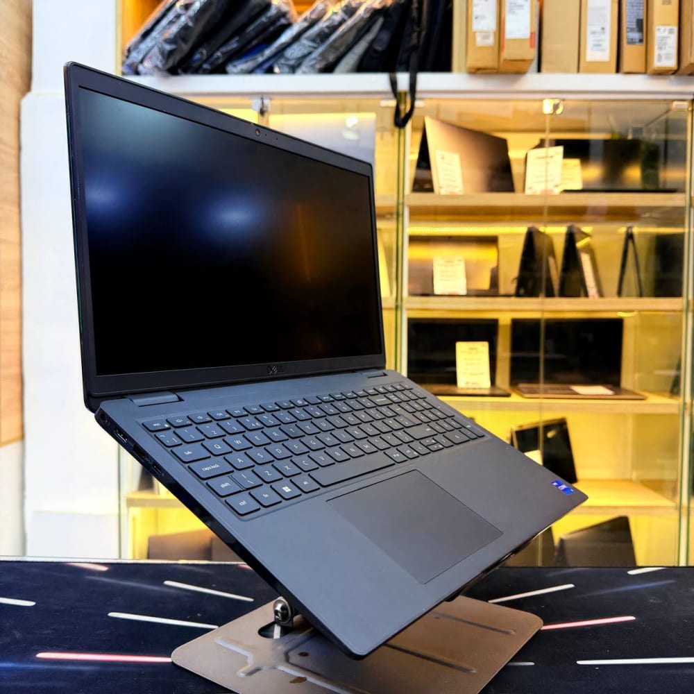 DELL DELL LATITUDE 3520 INTEL CORE I7 1165G7 8GB 256GB SSD 15.6' FHD - LAPTOP vue 2