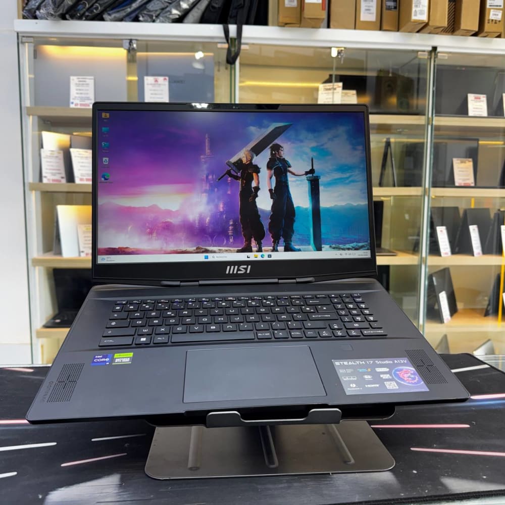 MSI MSI STEALTH 17 INTEL CORE I9 13900H 32 GB RAM 1TB SSD RTX 4090 16GBVRAM 17' FHD 2K 240HZ - LAPTOP vue 3