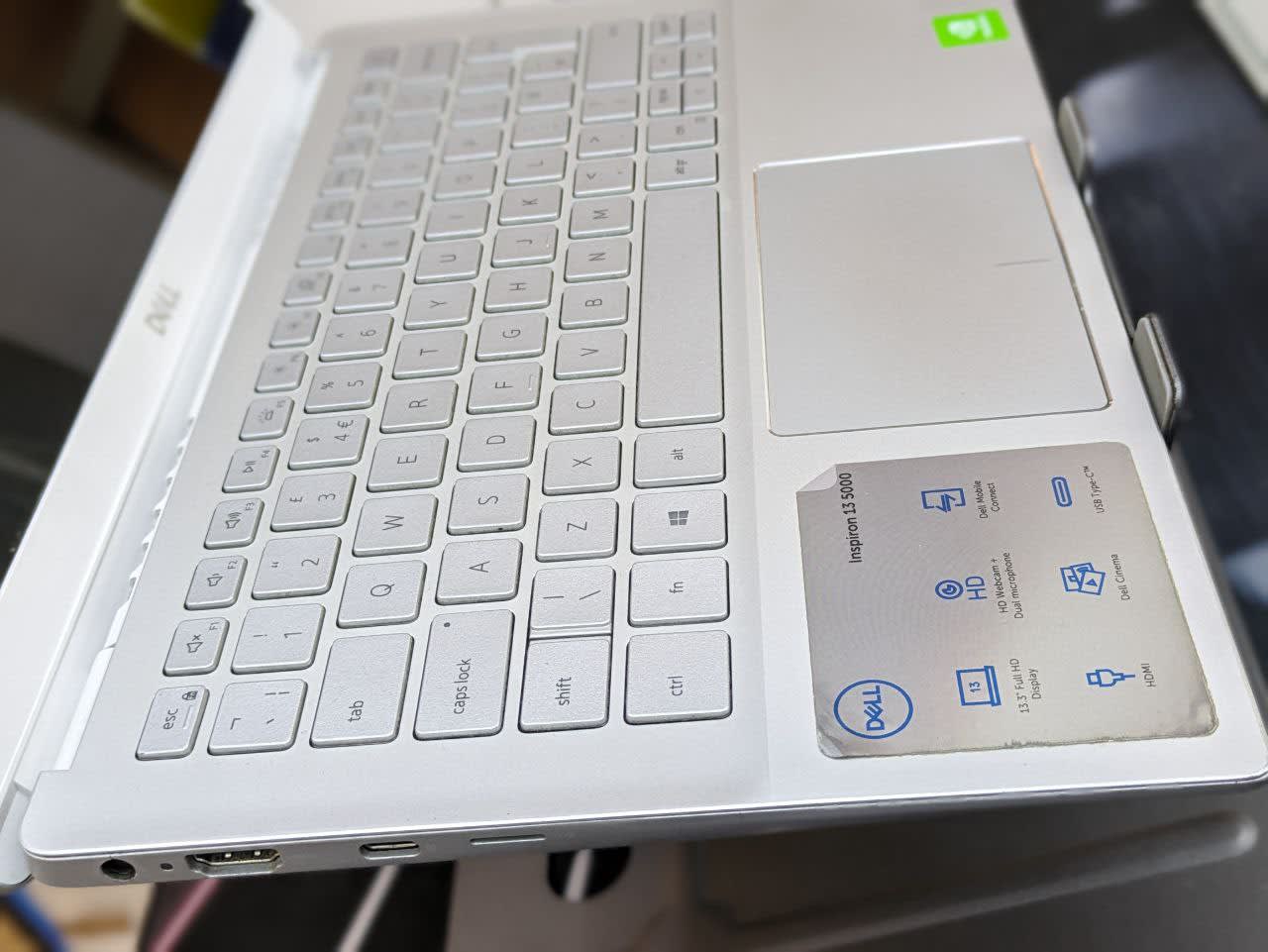 DELL DELL INSPIRON 13 CORE I7 10510U 8GB 256SSD NVIDIA MX250 2GBVRAM 13.3 FHD - LAPTOP vue 5