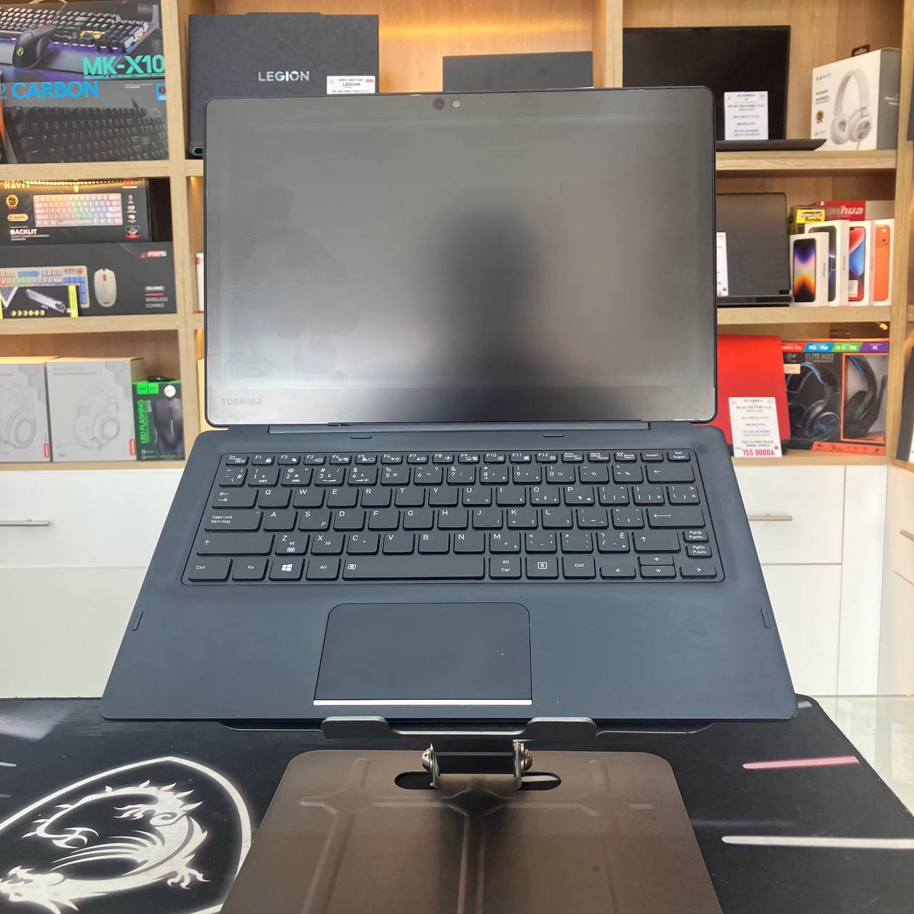 TOSHIBA TOSHIBA X30T CORE I5 8350U 8GB 256SSD 13.3' FHD TACTILE DETACHABLE - LAPTOP vue 2