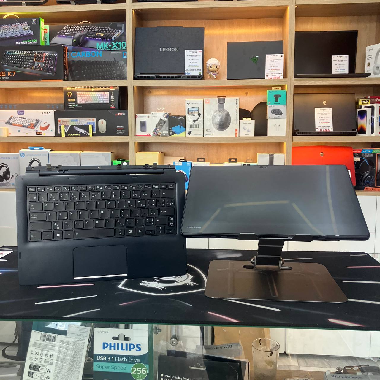 TOSHIBA TOSHIBA X30T CORE I5 8350U 8GB 256SSD 13.3' FHD TACTILE DETACHABLE - LAPTOP vue 5