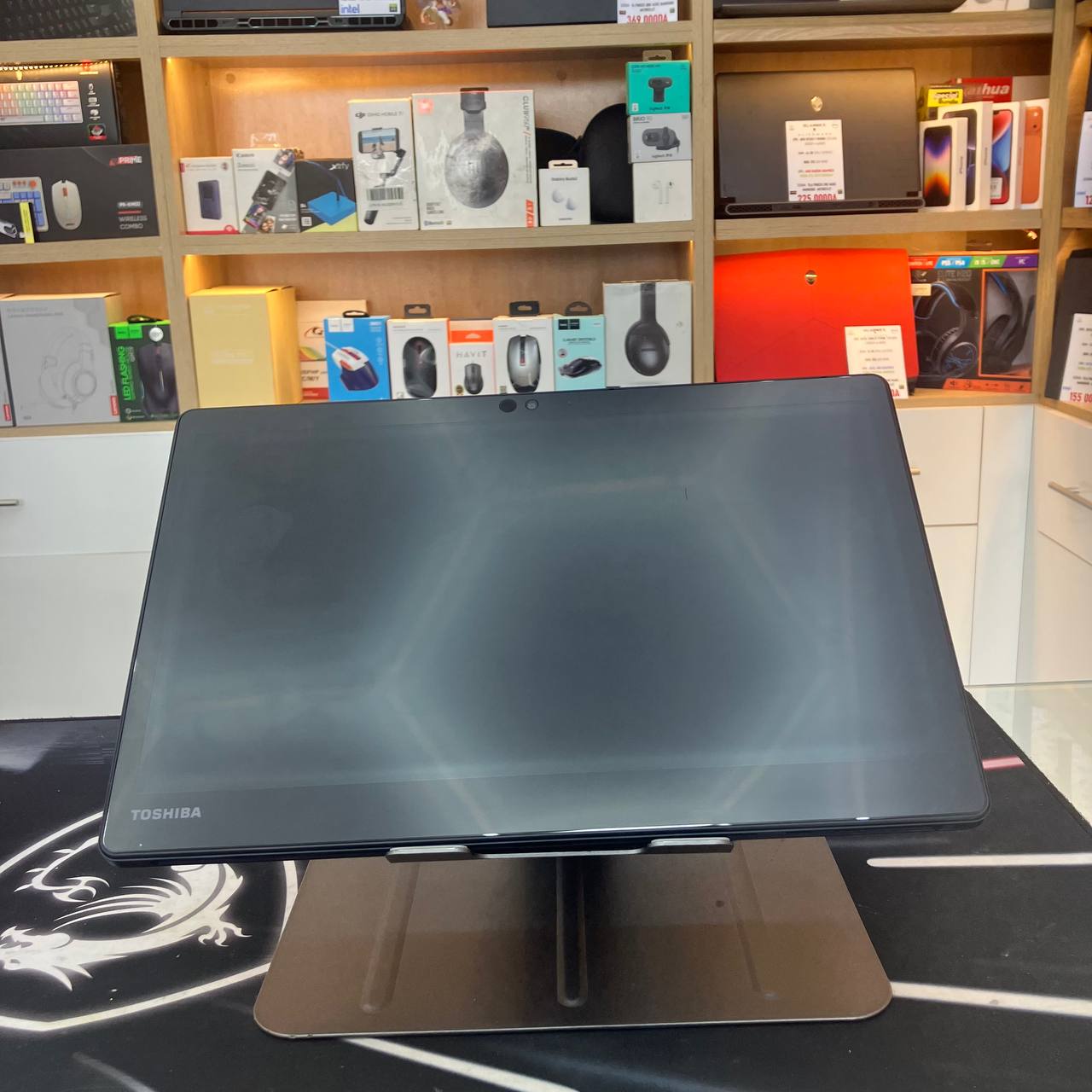TOSHIBA TOSHIBA X30T CORE I5 8350U 8GB 256SSD 13.3' FHD TACTILE DETACHABLE - LAPTOP vue 6