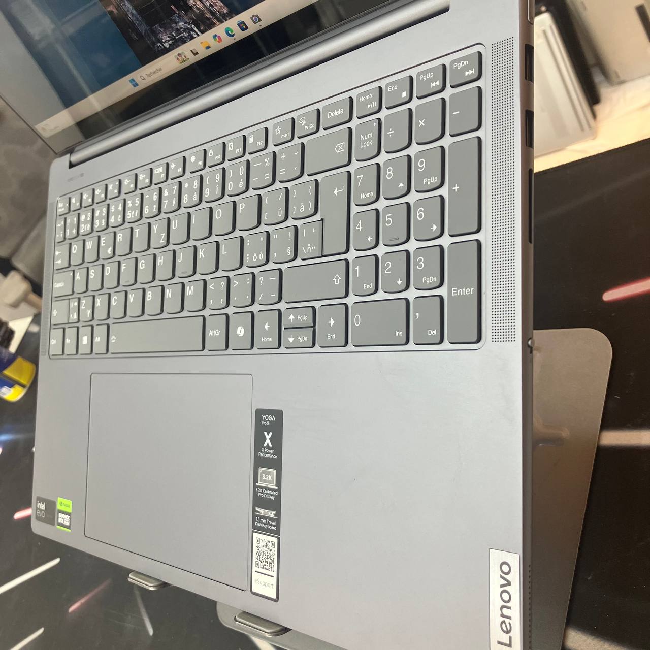LENOVO LENOVO TOGA PRO 9I ULTRA 9 185H 32GB 1TB RTX4050 6GBVRAM 16 3K TACTILE 165HZ - LAPTOP vue 5