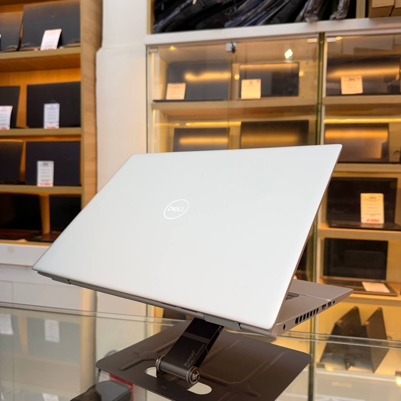 DELL DELL INSPIRON 16 INTEL CORE I7 13700H NVIDIA RTX 4060 16GB RAM 1TB SSD ECRAN 2K 120HZ  - LAPTOP vue 10