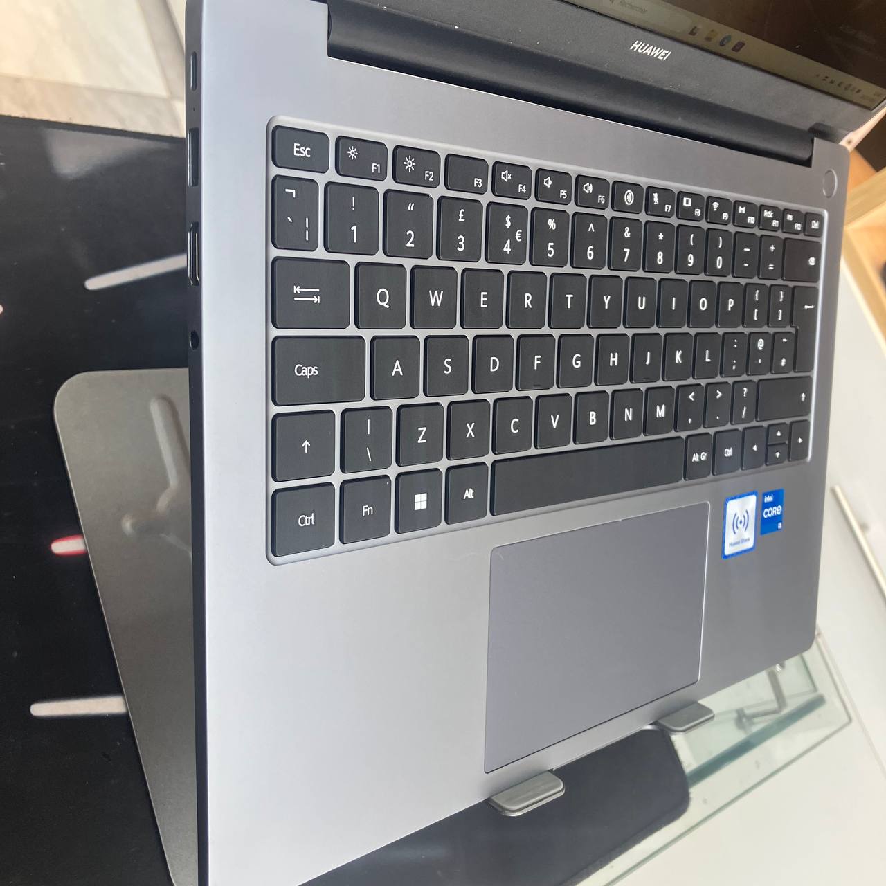 HUAWEI HUAWEI 13 CORE I5 12450H 16GB 256SSD 13.3FHD - LAPTOP vue 3
