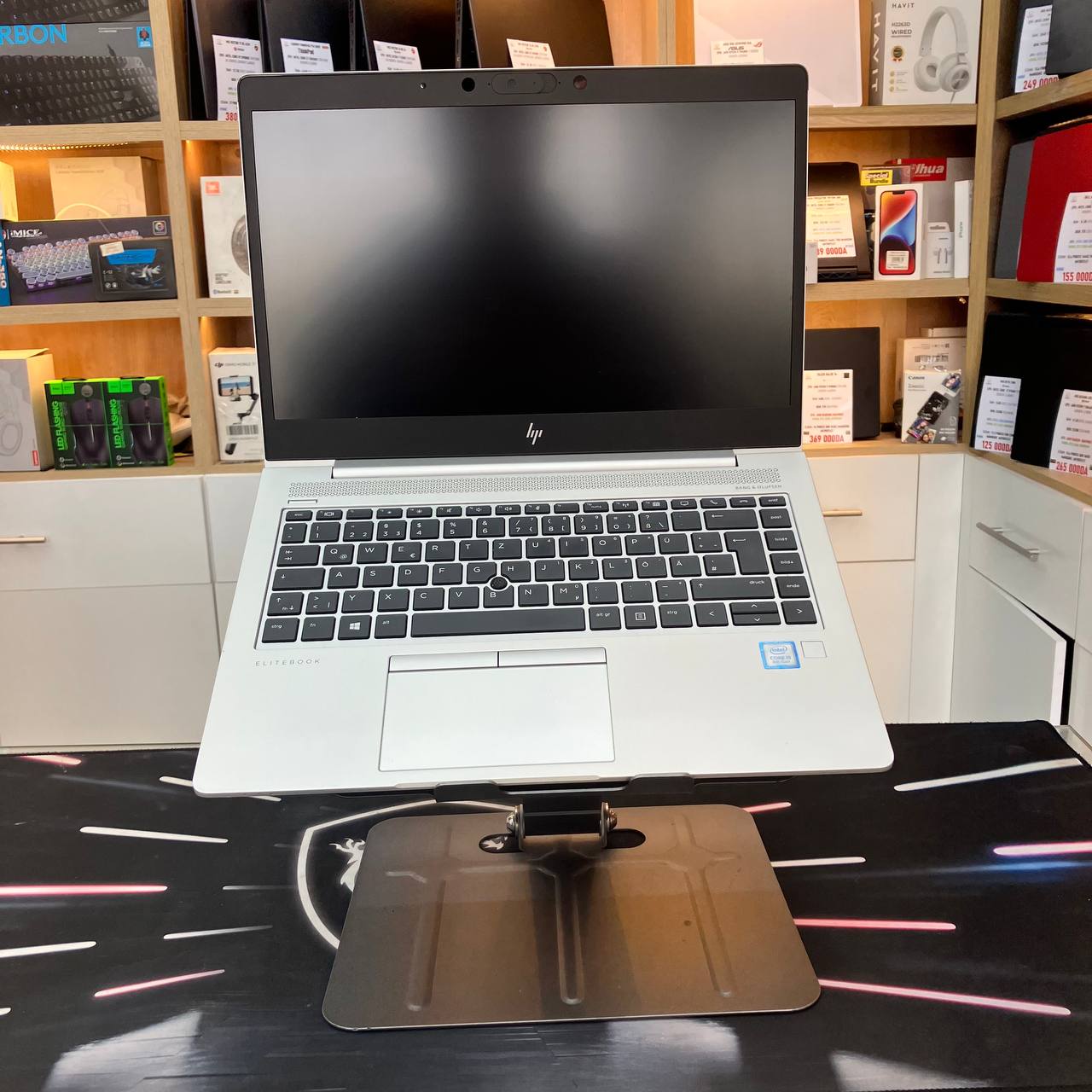 HP HP ELITEBOOK 840 G6 CORE I5 8265U 8GB 256SSD 14'' FHD - LAPTOP vue 5
