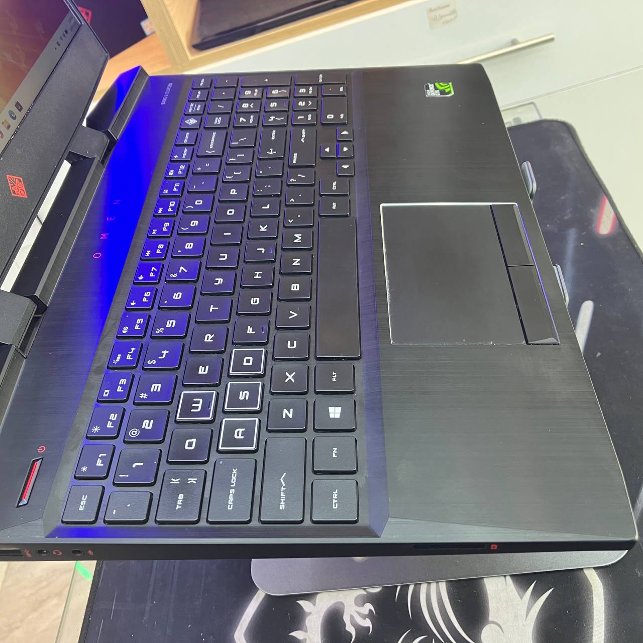 HP  HP OMEN I7 8750H 16GB 512SSD GTX1060 6GBVRAM 15.6 FHD - LAPTOP vue 3