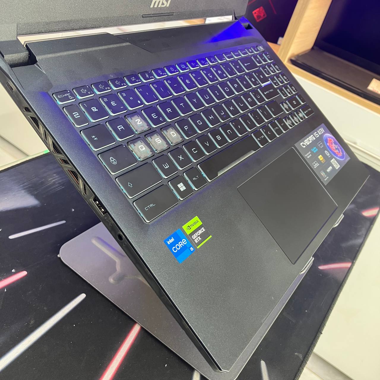 MSI MSI CYBORG 15 A13V CORE I5 13420H 16GB 512SSD RTX4060 8GBVRAM 15.6 FHD 144HZ - LAPTOP vue 3
