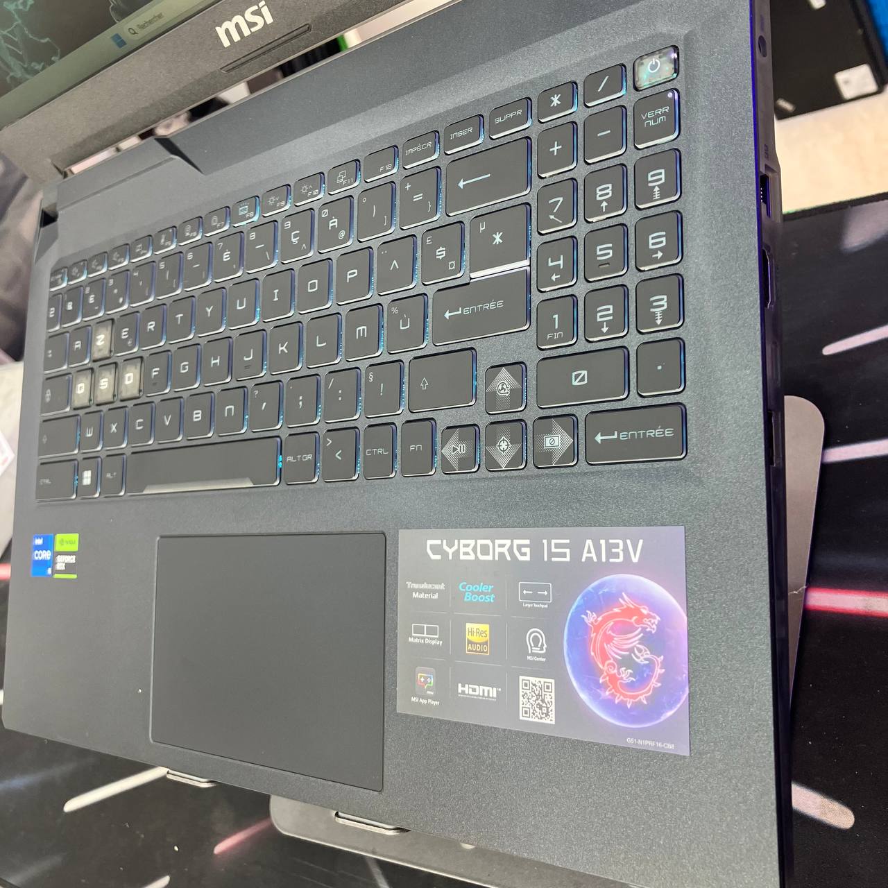 MSI MSI CYBORG 15 A13V CORE I5 13420H 16GB 512SSD RTX4060 8GBVRAM 15.6 FHD 144HZ - LAPTOP vue 4