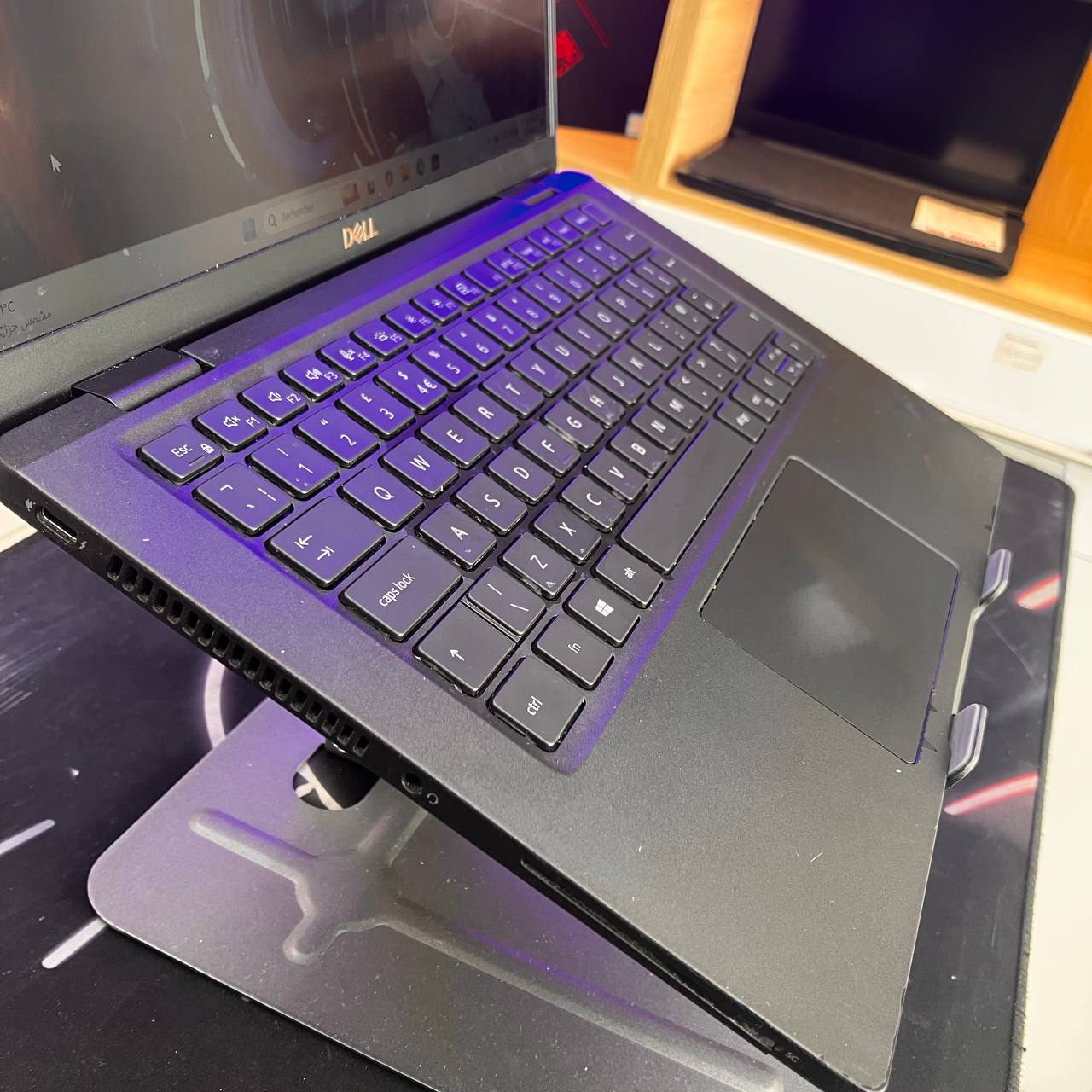 DELL  DELL LATITDUE 7320 CORE I5 1135G7 8GB 256SSD 13.3 FHD - LAPTOP vue 3