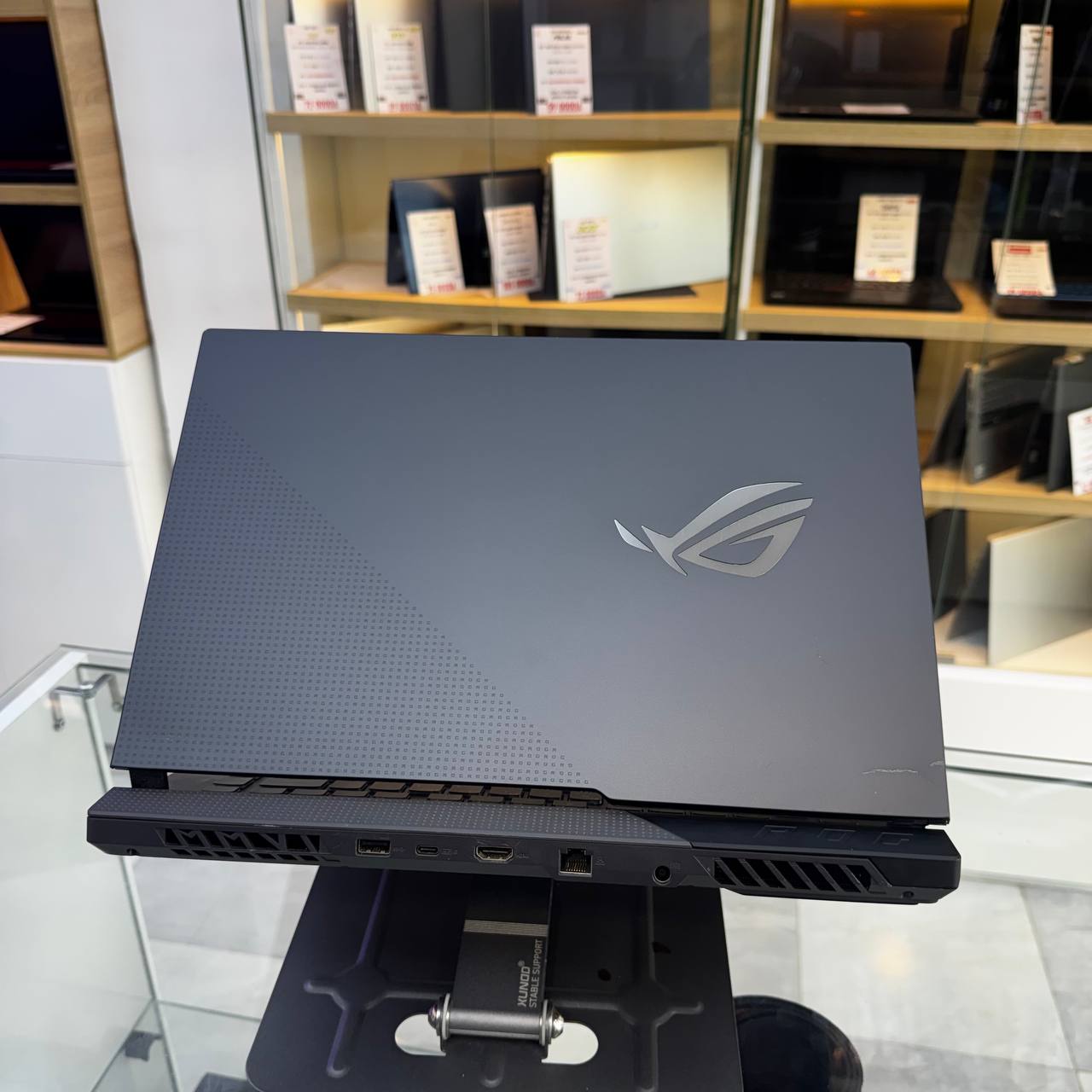 ASUS ASUS ROG STRIX G513 RYZEN 7 4800H 16GB 512SSD RTX3050 4GBVRAM 15.6 FHD 144HZ - LAPTOP vue 2
