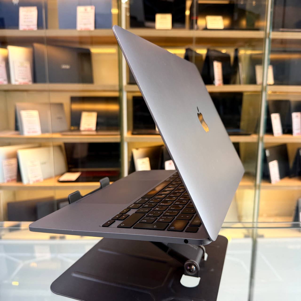 MACBOOK MACBOOK PRO 2020 APPLE M1 16GB 512GB SSD 13.3 2K CYCLE 650 - LAPTOP vue 3
