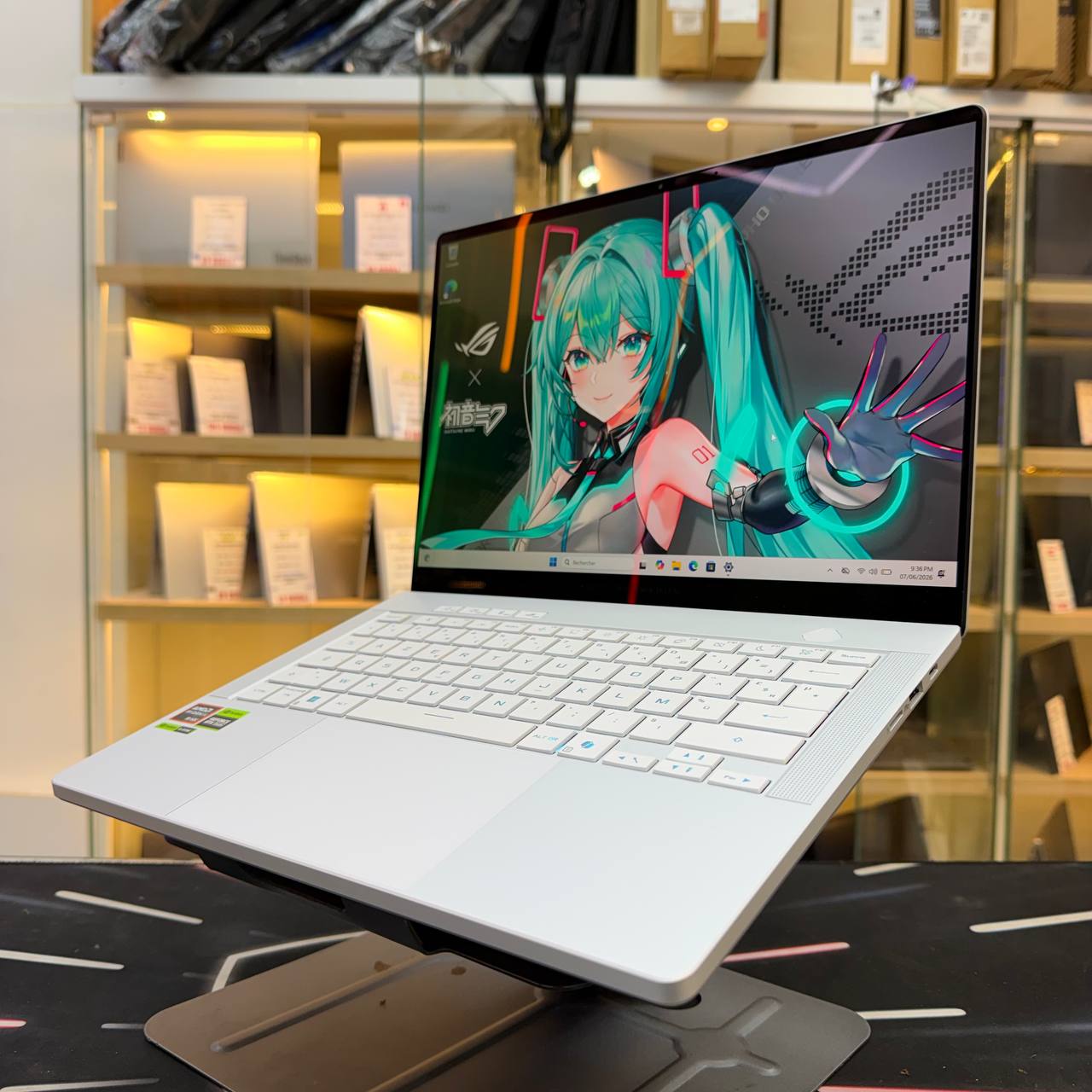 ASUS ASUS ZEPHYRUS G14 AMD RYZEN AI 9 370W RTX 5060 32GB RAM 1TB SSD 14' OLED 3K 120 HZ - LAPTOP