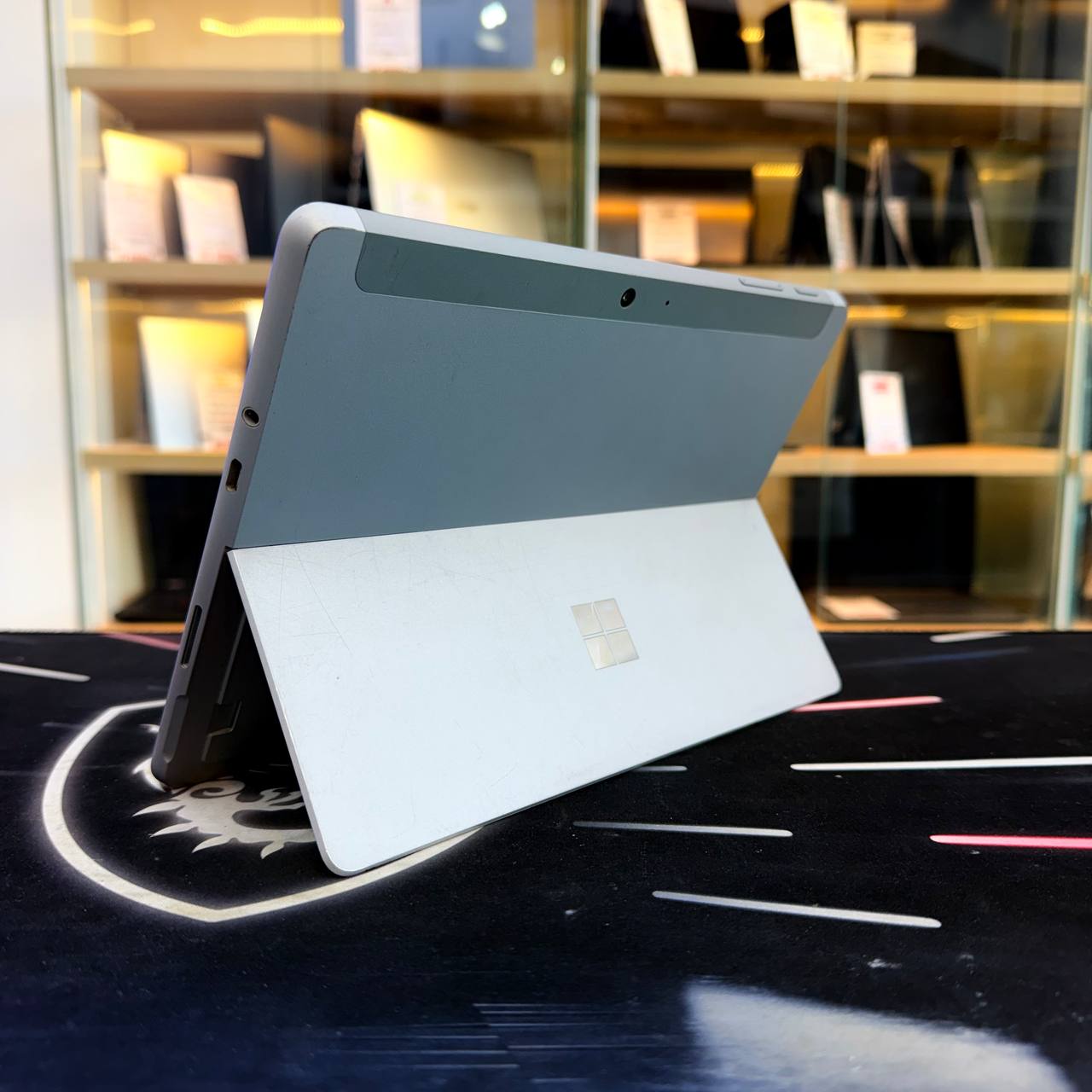MICROSOFT MICROSOFT SURFACE GO INTEL CORE PENTIUM GOLD 6500Y 8GB 128GB SSD - LAPTOP vue 5