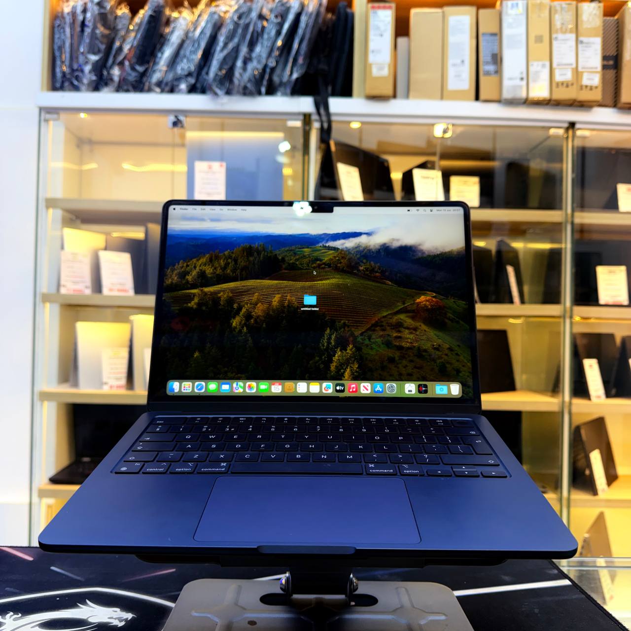 MACBOOK MACBOOK AIR M3 APPLE M3 CHIP 8GB 256GB SSD 13.3' 3K - LAPTOP vue 4