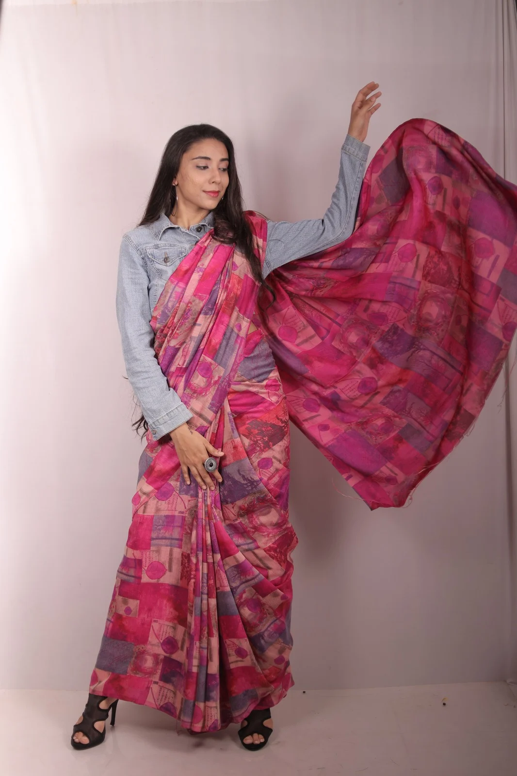 Bold Fuchsia Mulmul Saree