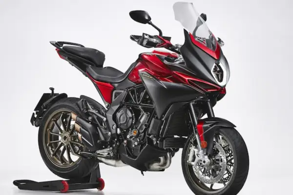Turismo Veloce 800 Lusso - S0-mv-agusta-presente-la-famille-turismo-veloce-2021-670052.jpg