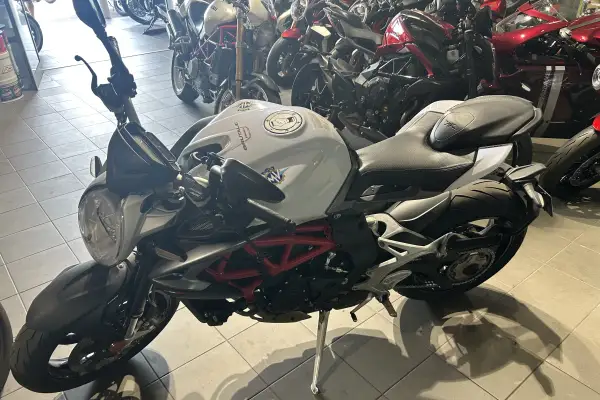 Brutale 800 - Brutale 800.jpeg