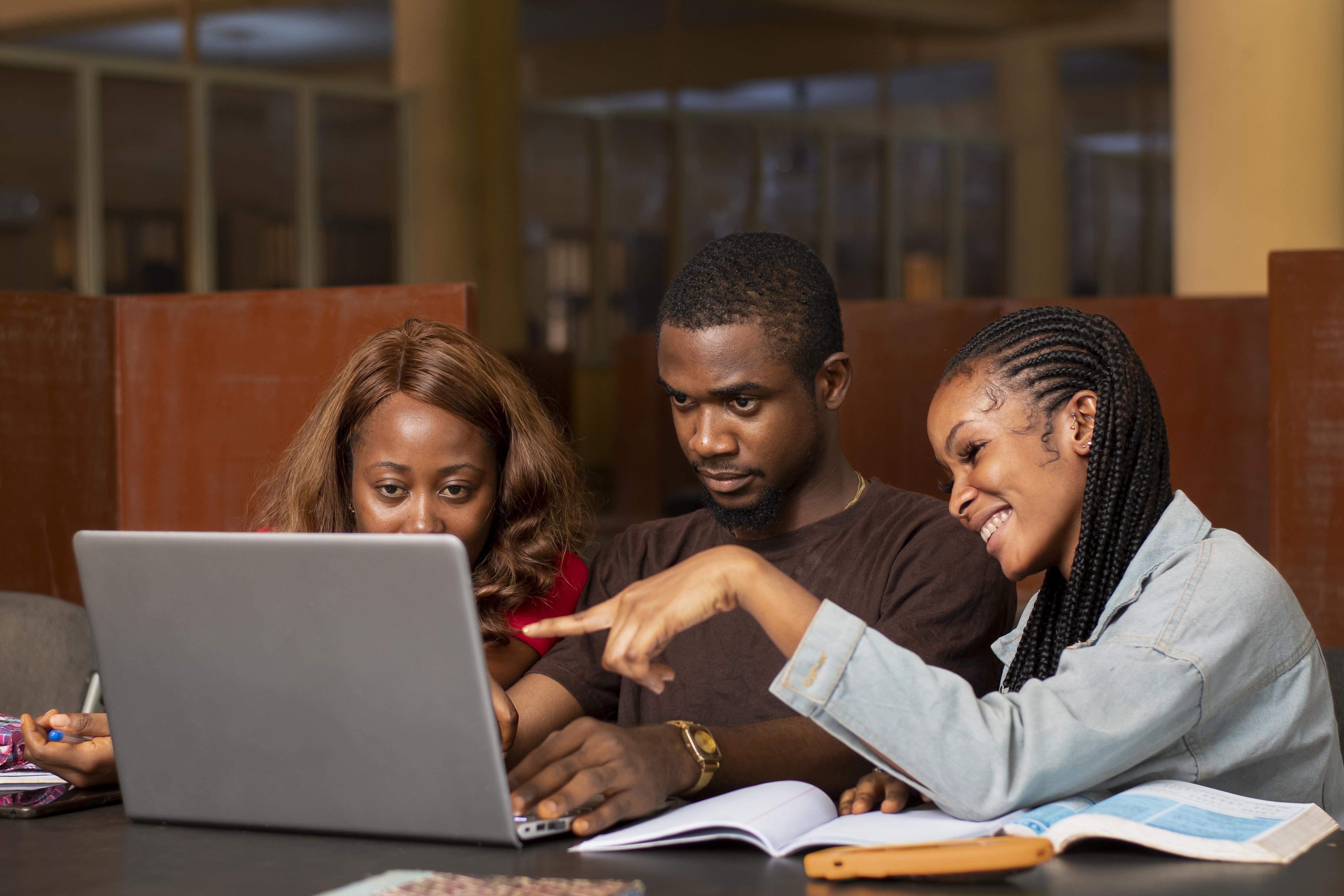 Learning Management Systems (LMS)