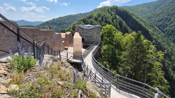 Poenari Citadel, Muntenia, Romania — photo 2