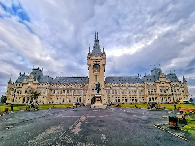 Palace of Culture, Iași, Moldavia, Romania — photo 2