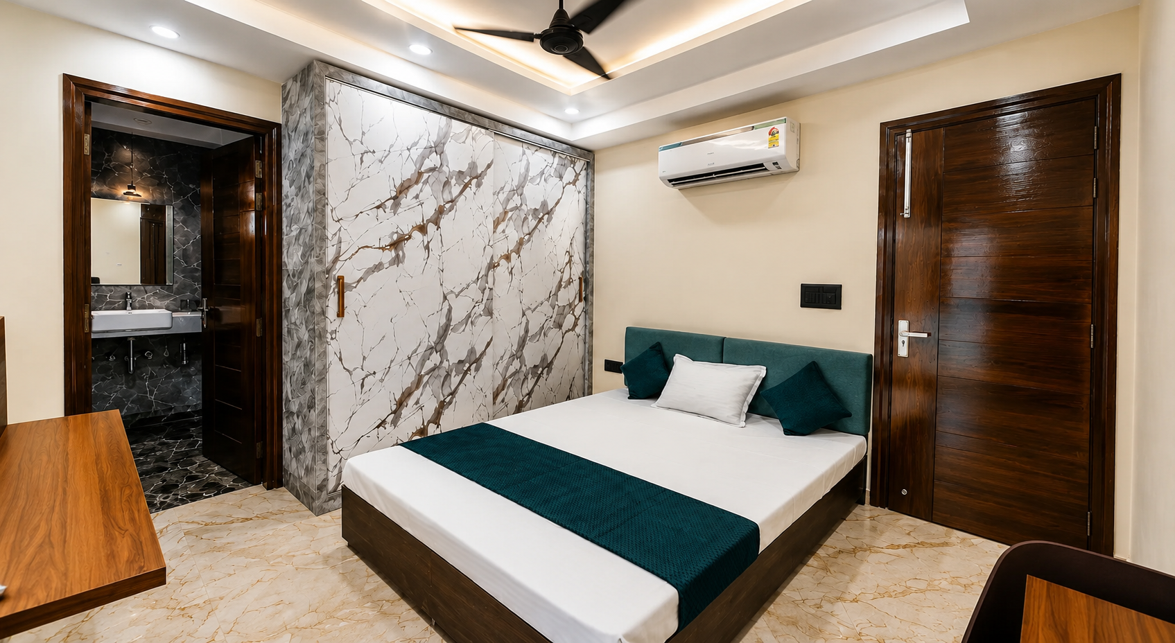 Girls PG rooms in Greater Kailash 1 near LSR College and Gargi College Delhi