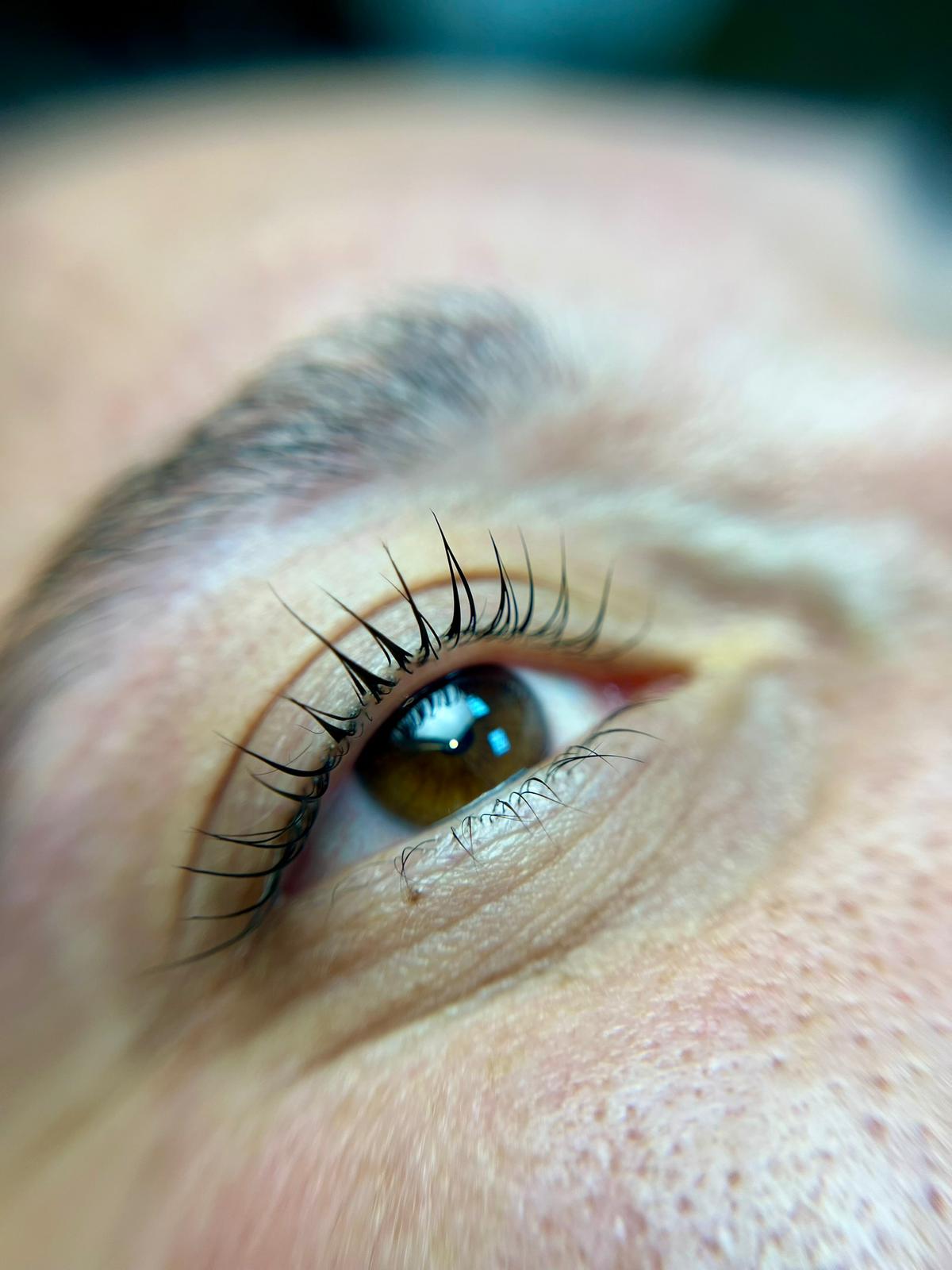 Lash Lifting