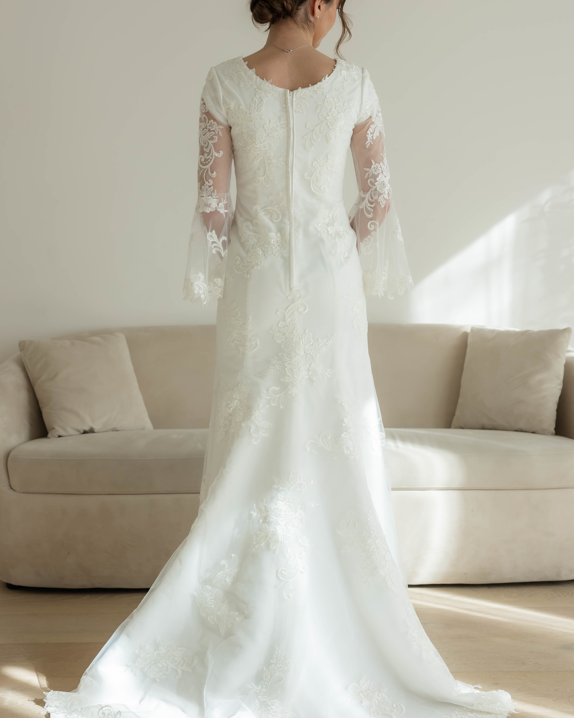 Everly - Thumbnail 3