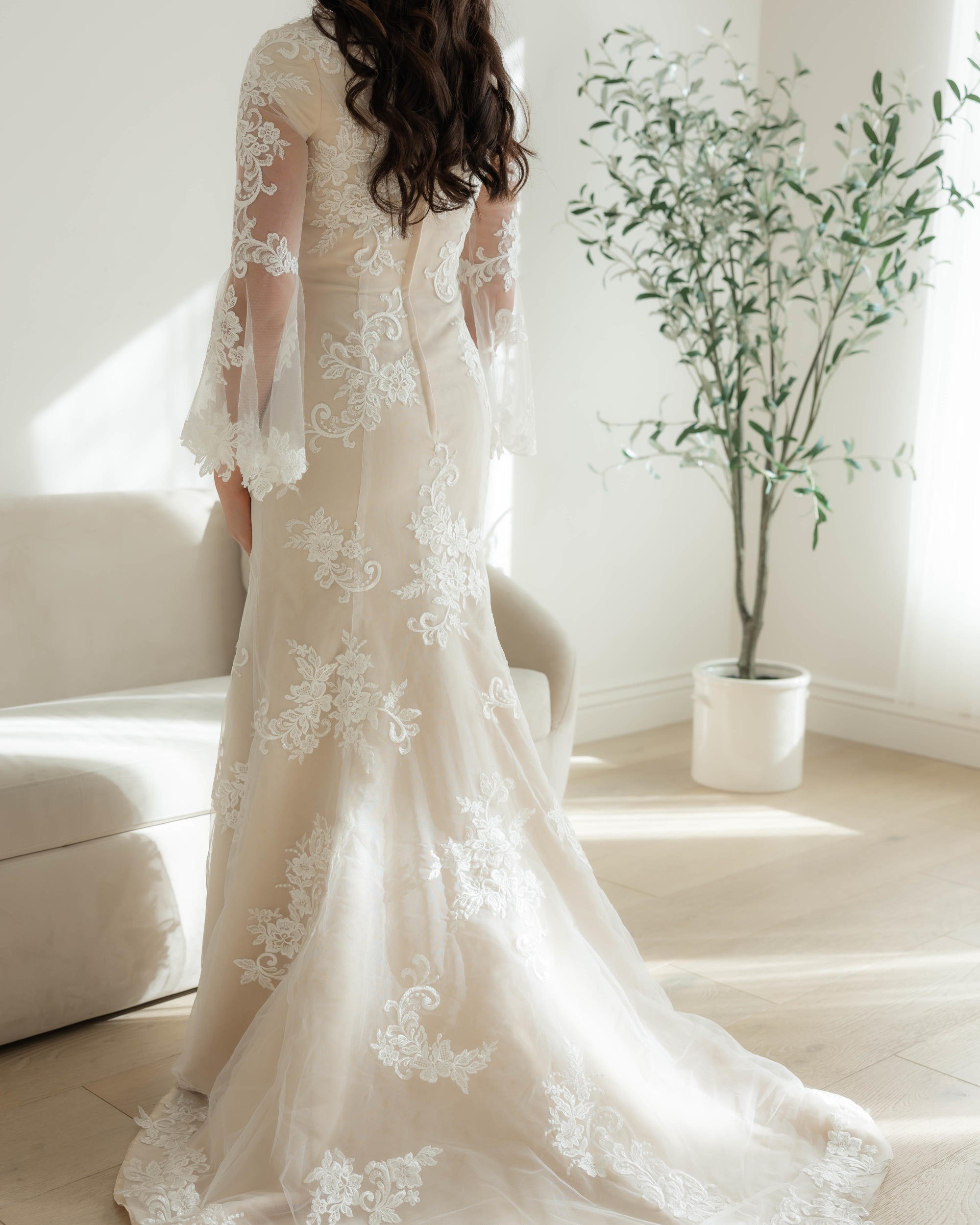 Everly - Thumbnail 8